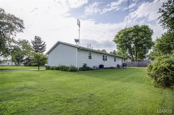 Greenville, IL 62246,222 S Prairie ST