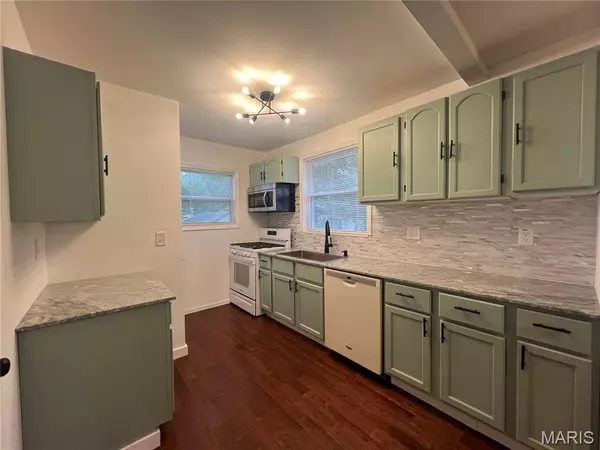 Breckenridge Hills, MO 63114,3221 W Milton AVE