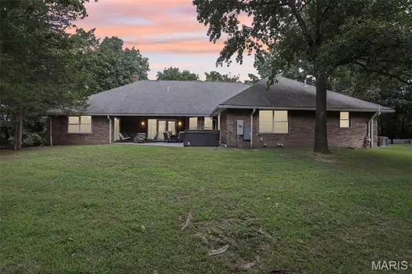 Brighton, IL 62012,31470 E Bartlett RD