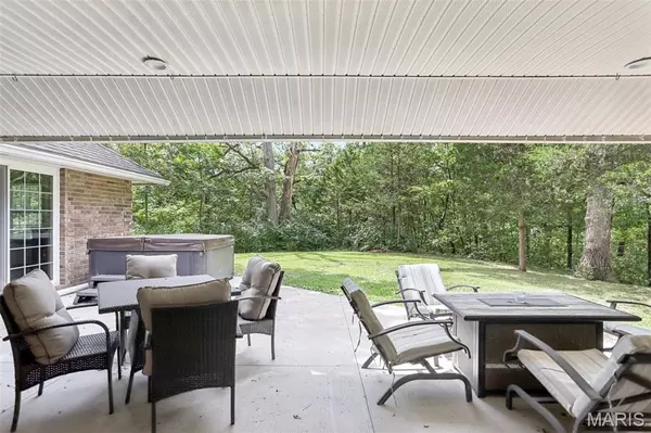 Brighton, IL 62012,31470 E Bartlett RD