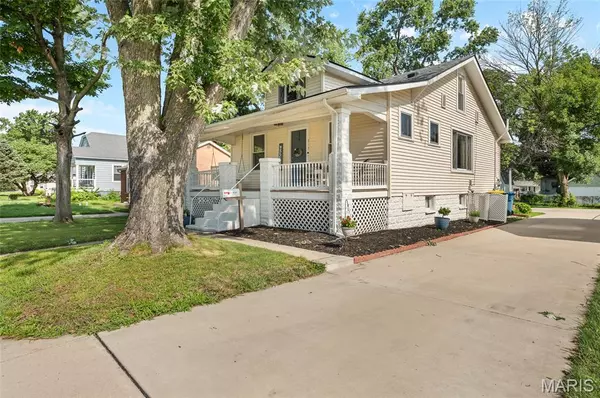 Edwardsville, IL 62025,215 4th AVE