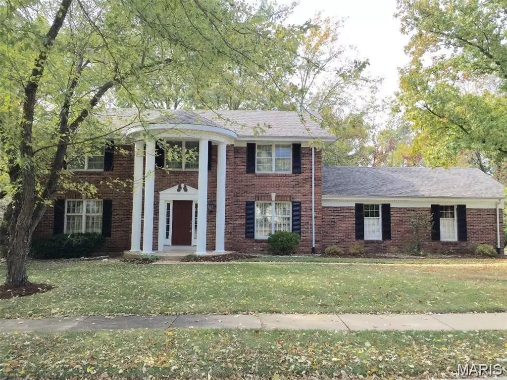 Chesterfield, MO 63017,1685 Lochcrest DR