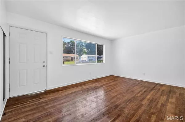 Florissant, MO 63033,1050 Ozment DR