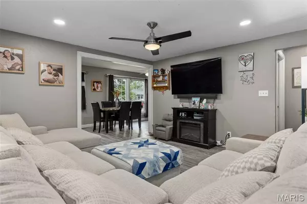 Staunton, IL 62088,710 E Pearl ST