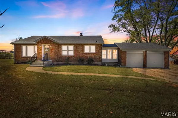 5808 & 5802 Highway F, Farmington, MO 63640