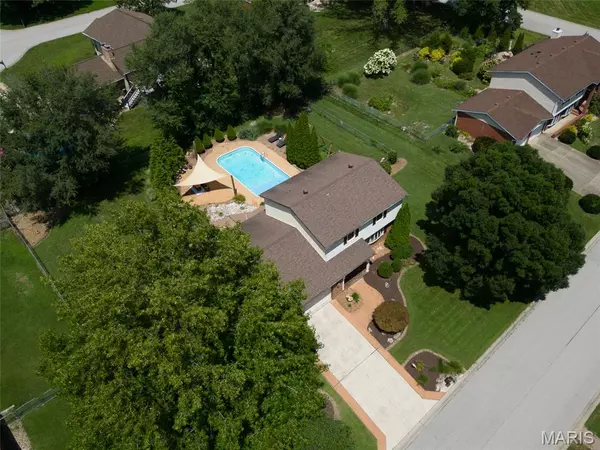 Glen Carbon, IL 62034,30 Spring Brook DR