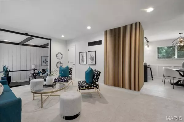 Florissant, MO 63031,265 Falcon DR