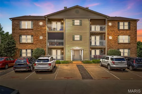 642 S Old Hwy 141 #F, Fenton, MO 63026