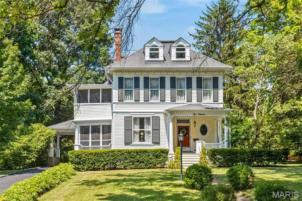 215 Rosemont AVE, Webster Groves, MO 63119