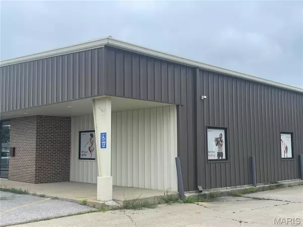 Litchfield, IL 62056,900 W Union AVE