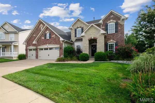 38 Heritage Pointe CIR, Fenton, MO 63026
