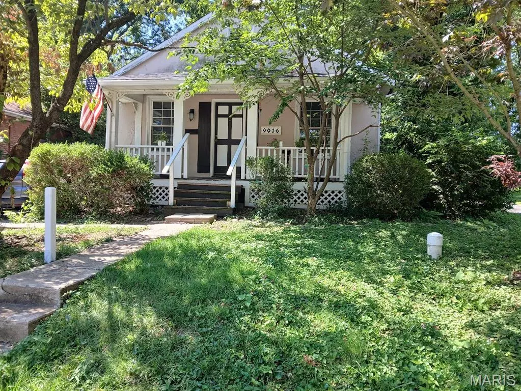 Overland, MO 63114,9016 Baroda AVE