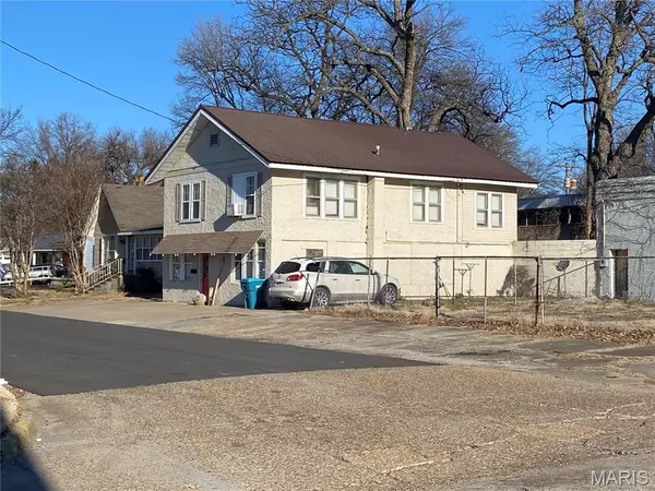102 W 11th, Caruthersville, MO 63830