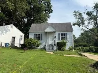 8818 Kendale DR, St Louis, MO 63121