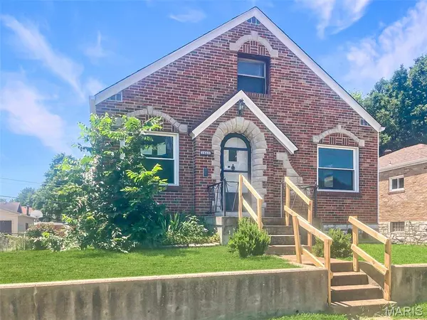 St Louis, MO 63125,3806 Bayless AVE