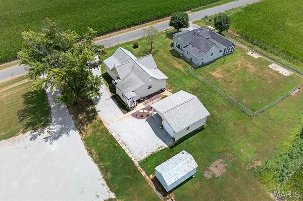 Nashville, IL 62263,9243 Livesay ST