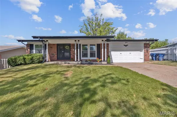4471 Rhine DR, Florissant, MO 63033