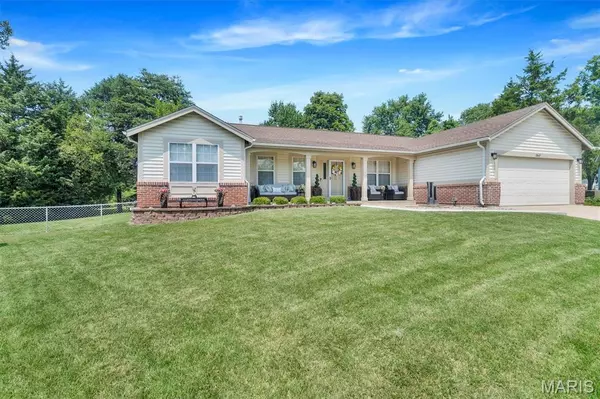 Florissant, MO 63034,3847 Trinity CIR
