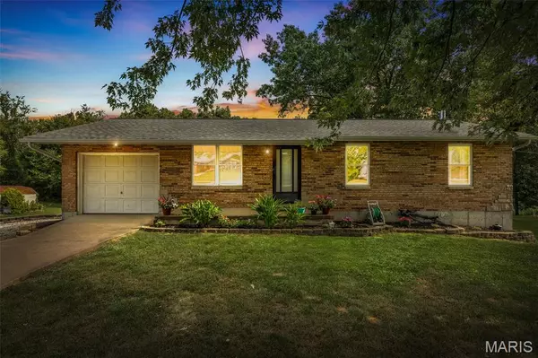 1121 Edgewood DR, Festus, MO 63028