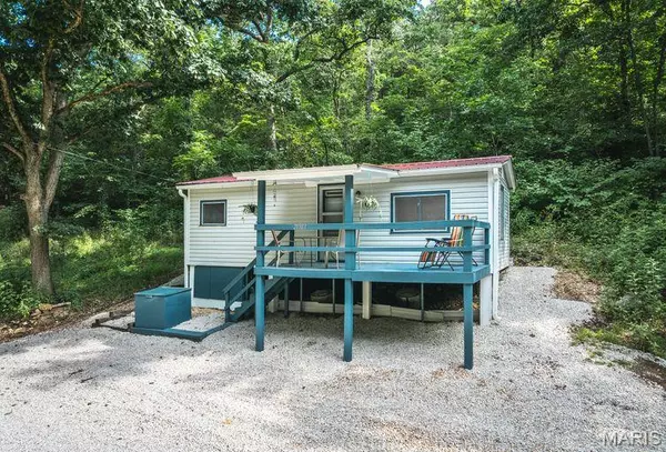 21583 Private Drive 8496, Newburg, MO 65550