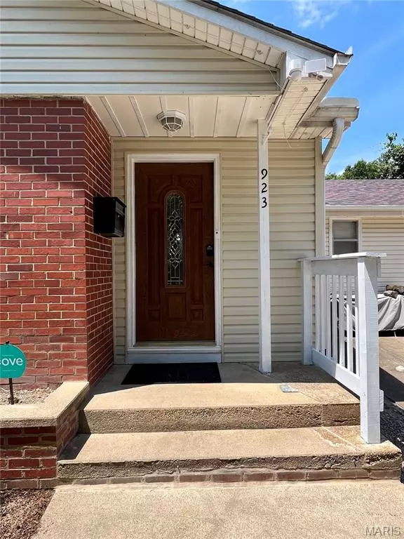 Piedmont, MO 63957,923 N 2nd ST