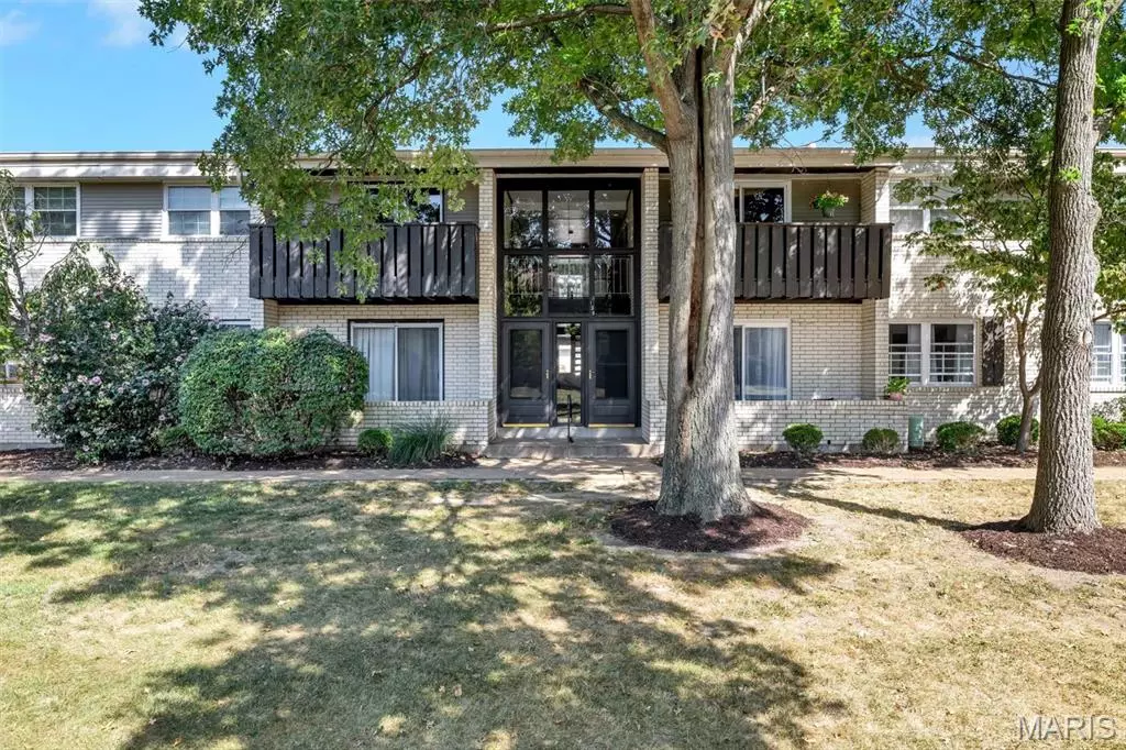 Ballwin, MO 63011,138 Shadalane WALK #C