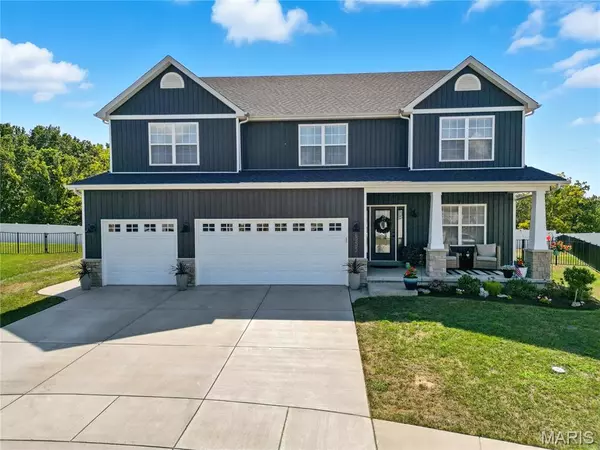 355 Hilltop CIR, Festus, MO 63028