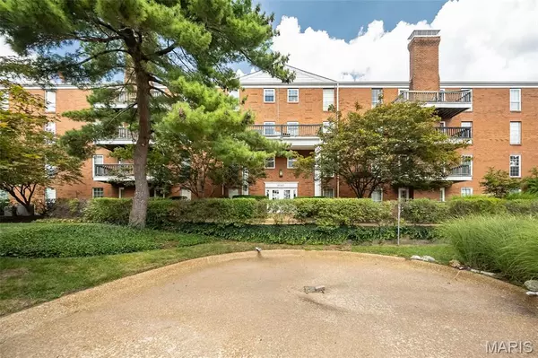 10367 Oxford Hill DR #6, St Louis, MO 63146