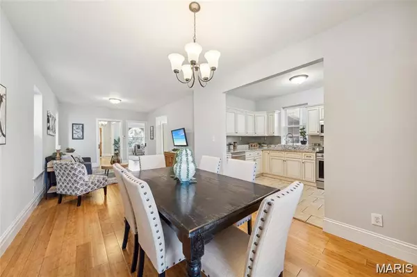 St Louis, MO 63110,4175 Russell BLVD