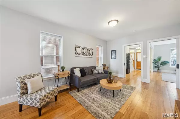 St Louis, MO 63110,4175 Russell BLVD