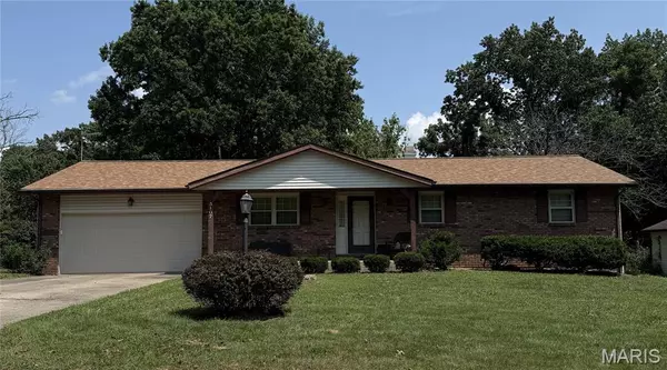 5107 Williams PL, Godfrey, IL 62035