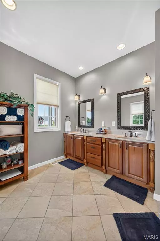 Troy, MO 63379,18 Gallant Fox DR