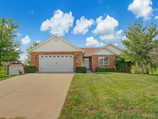 St Libory, IL 62282,967 Kleefeld LN