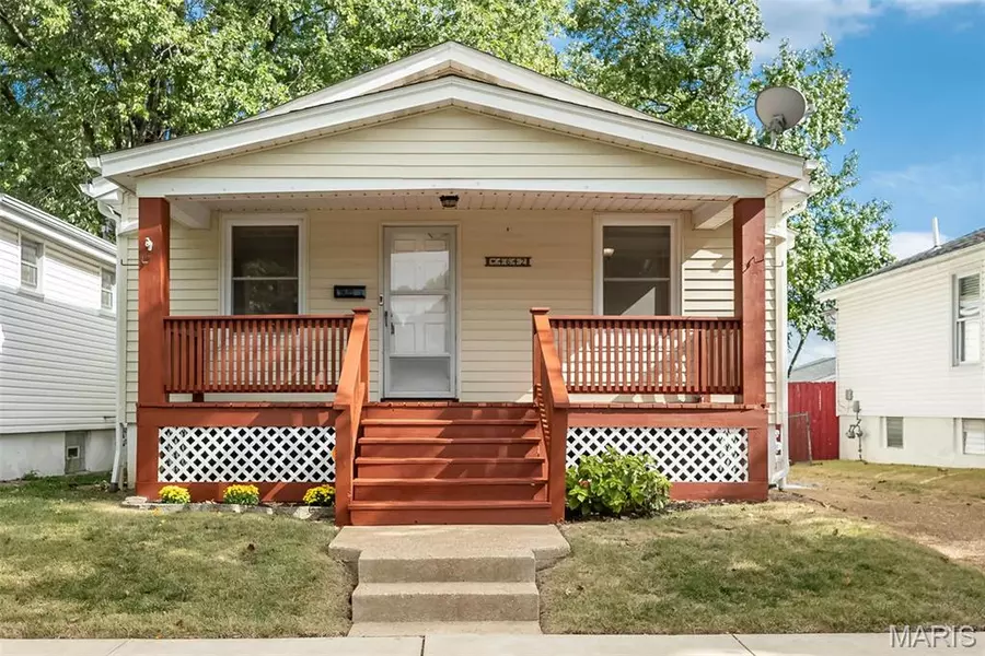 4642 Steffens AVE, St Louis, MO 63116