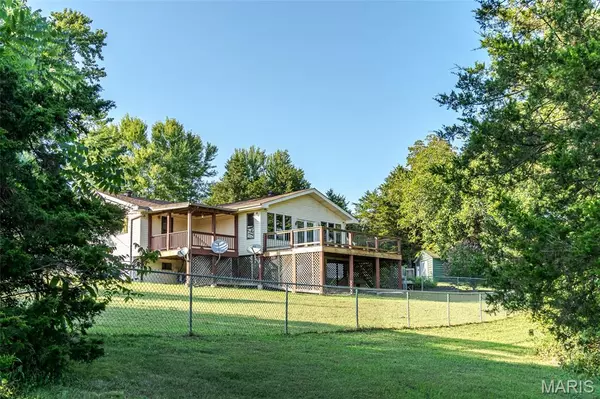 St Clair, MO 63077,328 Hawk RD