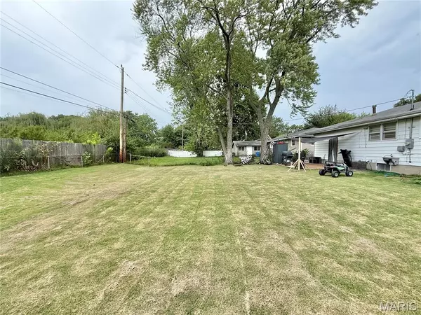 Florissant, MO 63031,130 Ruth DR