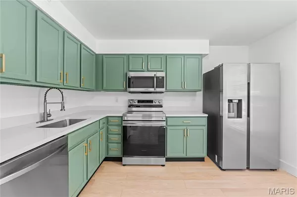 1920 Hunting Lake CT #202, Kirkwood, MO 63122