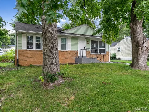 6824 Frostview LN, Berkeley, MO 63134