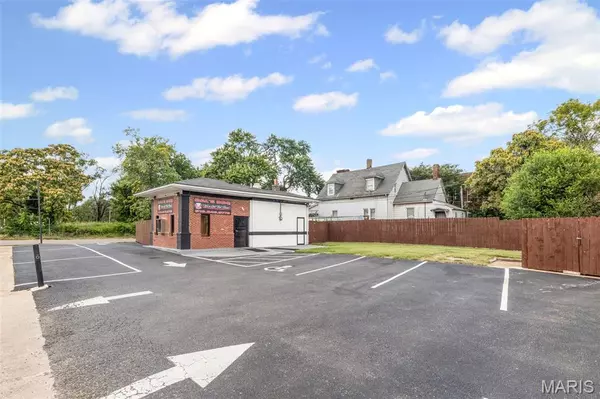 East St Louis, IL 62201,1475 St Louis AVE