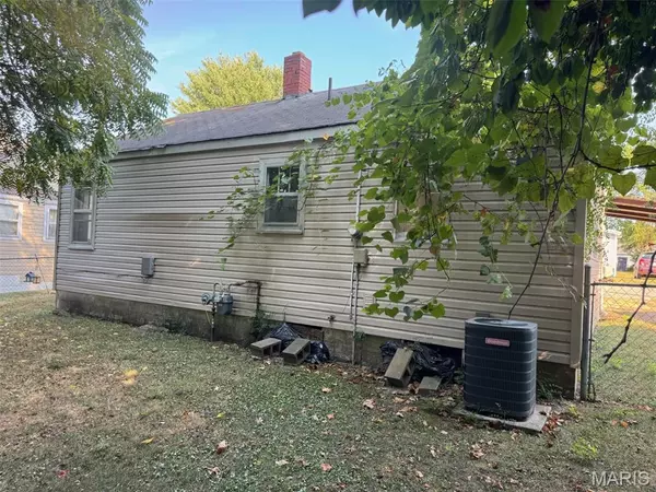 Lebanon, MO 65536,4 Hickory LN