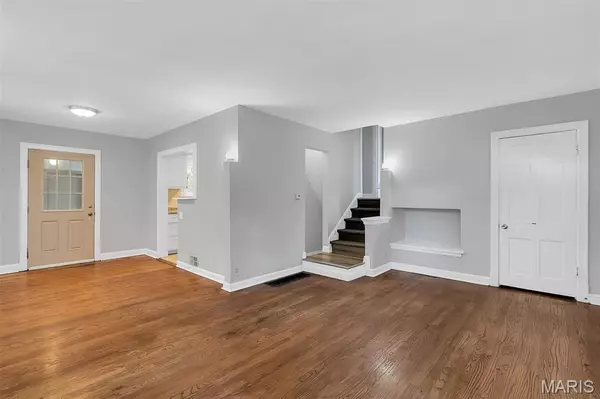 2915 Ridgeway AVE, St Louis, MO 63114