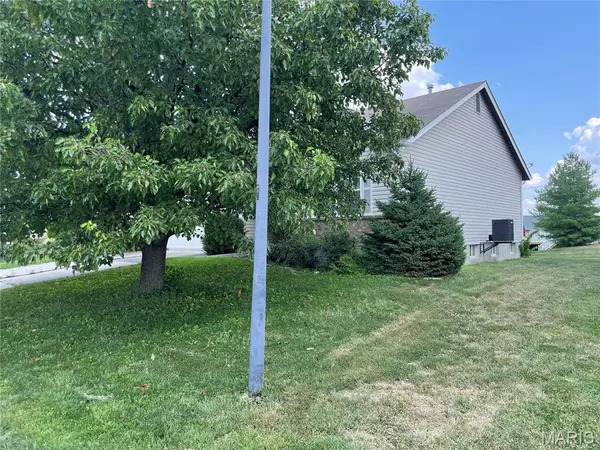Lake St Louis, MO 63367,1916 Briarfield DR