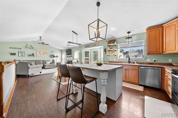 Wentzville, MO 63385,638 Big Bend DR