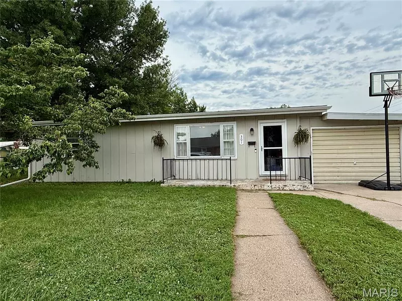 301 Summer ST, Palmyra, MO 63461