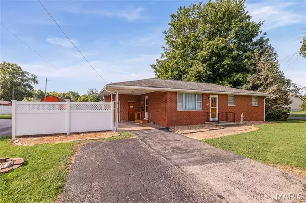 Bethalto, IL 62010,220 W Bethalto BLVD