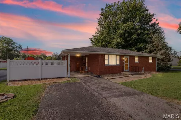 Bethalto, IL 62010,220 W Bethalto BLVD