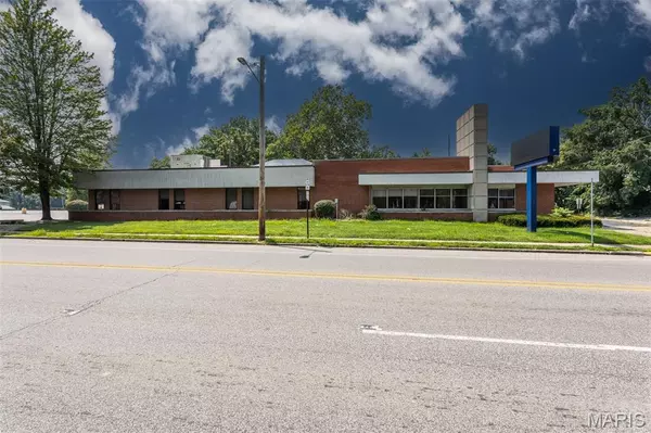 Alton, IL 62002,1520 Washington AVE