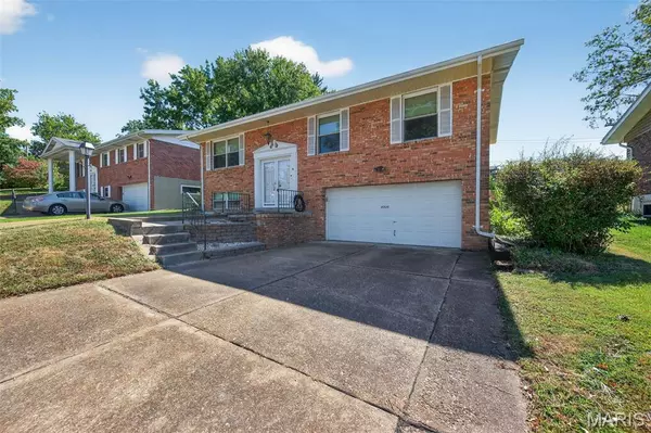 St Louis, MO 63123,8936 Pardee RD