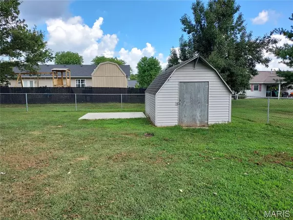 Greenville, IL 62246,1303 Cardinal DR
