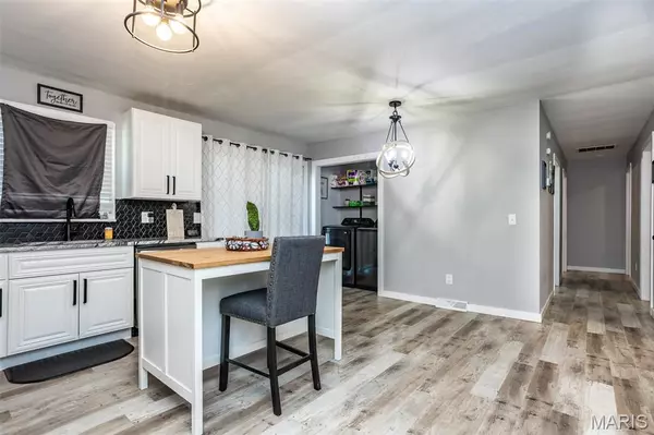 Bethalto, IL 62010,526 Vermont ST